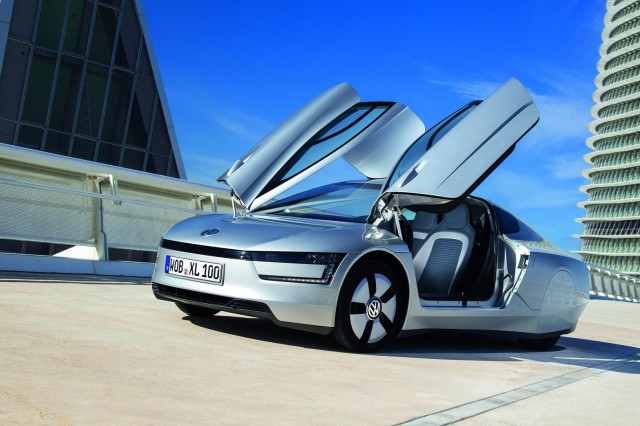 Volkswagen XL1 2013-3.jpg